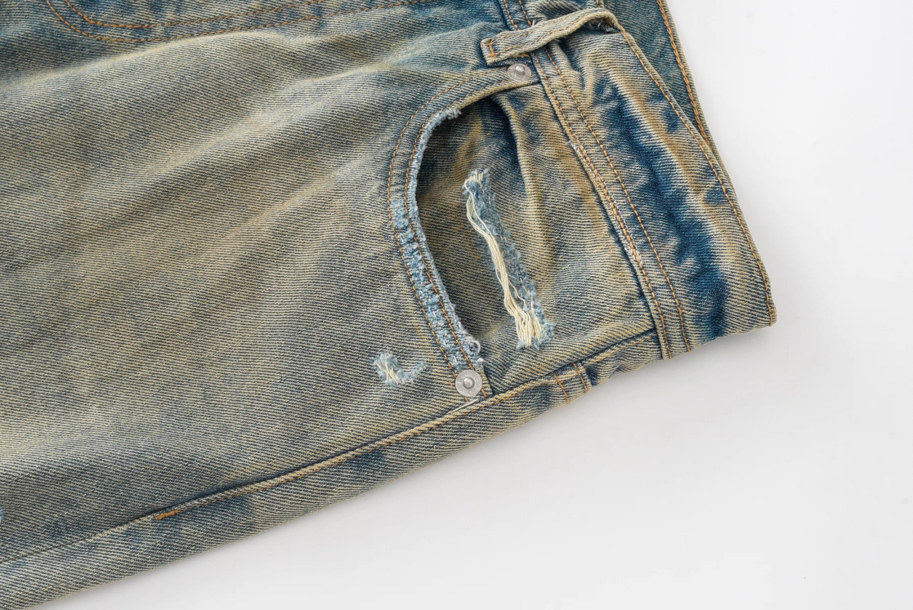 ERD Mud-Dyed Slashed Baggy Jeans